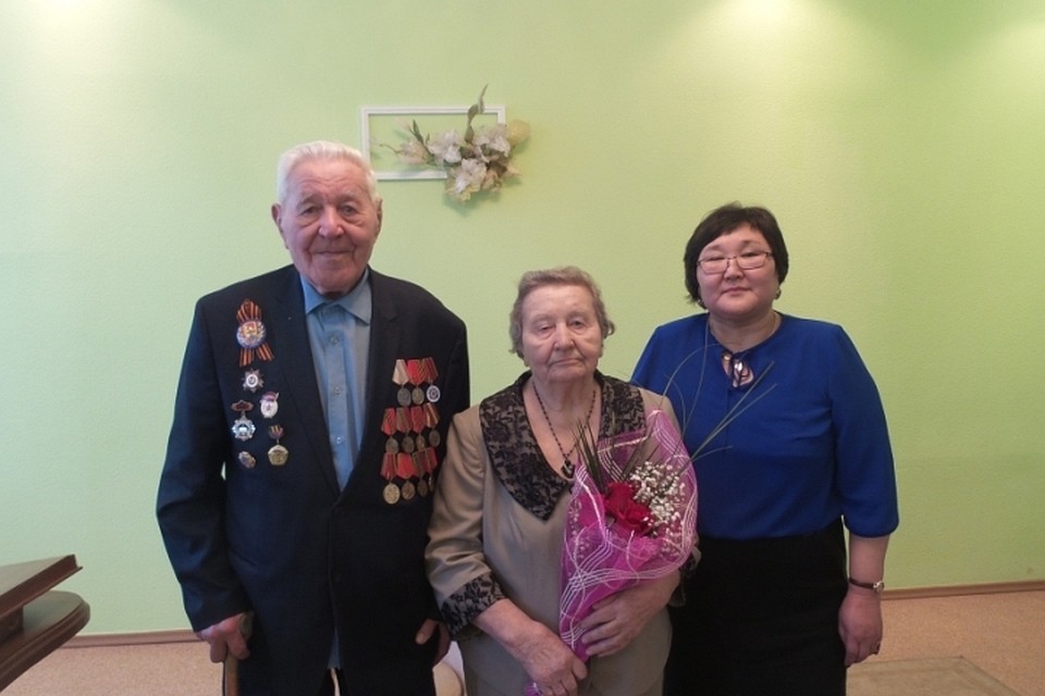 В Бурятии сыграли свадьбу 91-летний жених и 89-летняя невеста