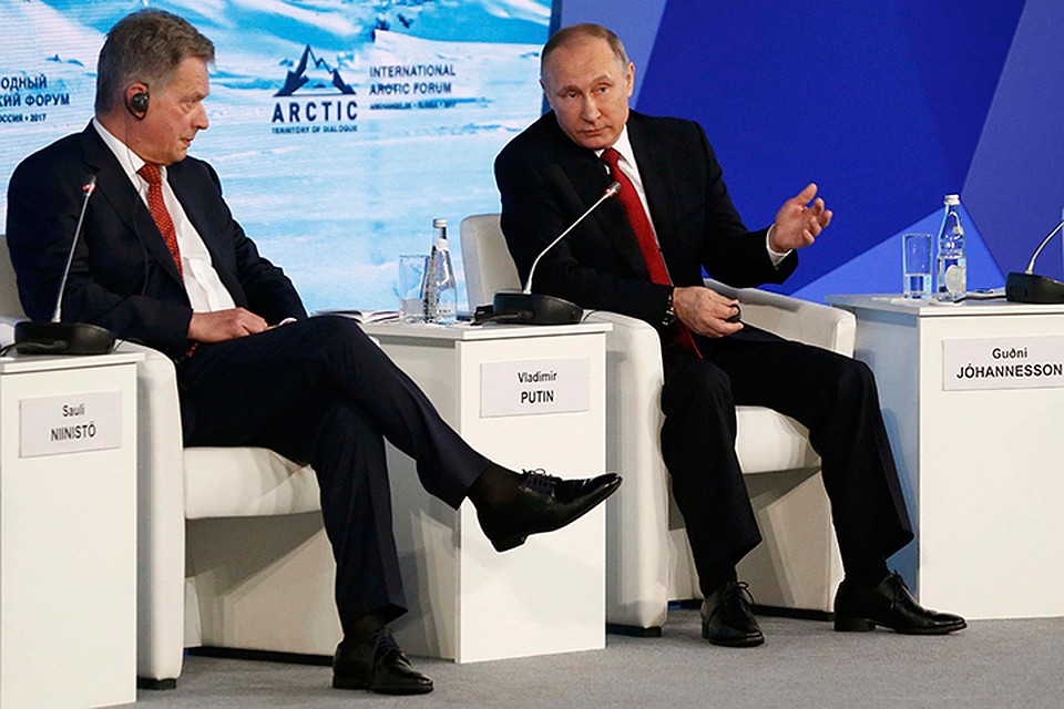 Финляндия уже заявляла, что, став председателем Арктического Совета, хотела бы организовать саммит арктических стран с участием президентов России и США. И сейчас Ниинисте это подтвердил