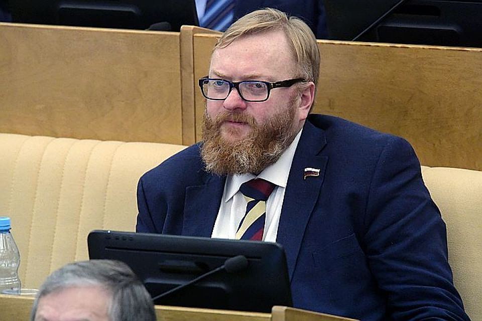 Годовой доход Милонова - 2,8 миллиона рублей. Еще около 90 тысяч рубелей лежит у политика на банковских счетах.