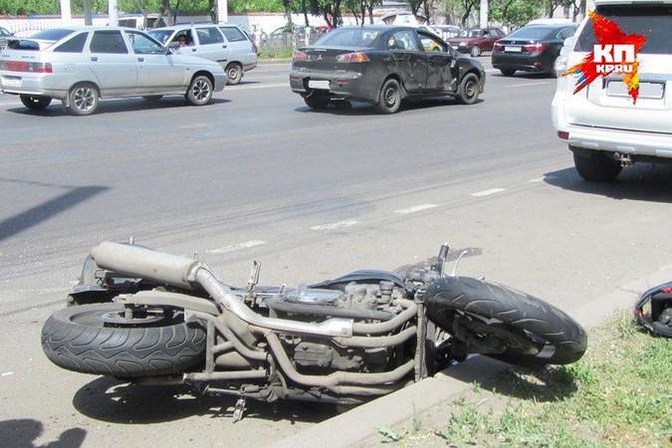 Под Воронежем в ДТП с фурой разбился мотоциклист