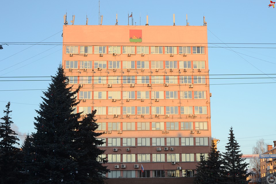 Застройщик наступает: граждане проспекта Ленина попросили главы города о помощи Застройщик наступает: граждане проспекта Ленина попросили главы города о помощи