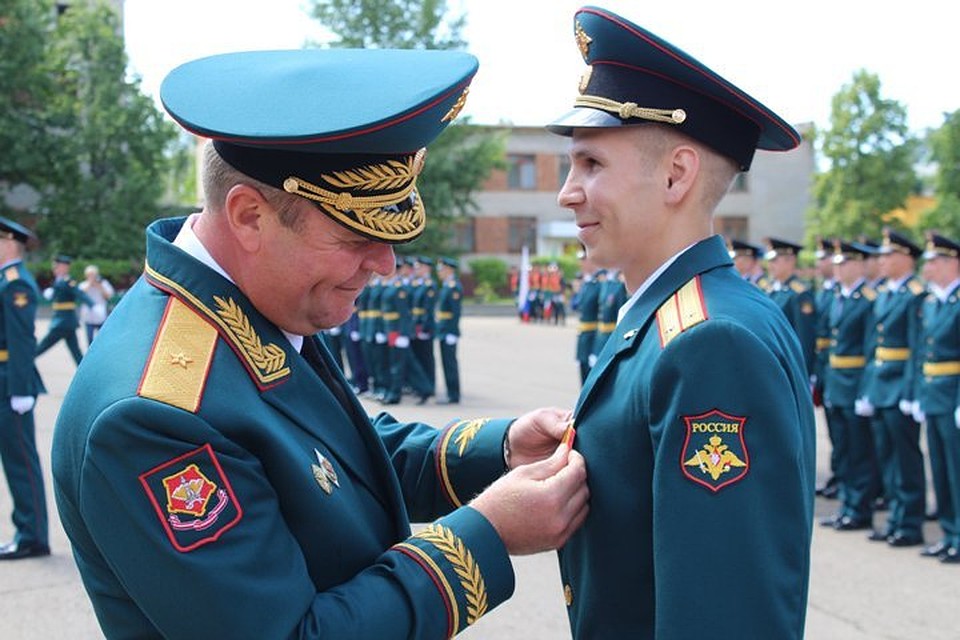 Выпуск из военного училища сценарий Выпуск из военного училища сценарий