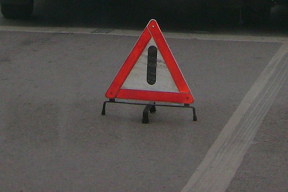 Под Воронежем лихач на «ВАЗ-21093» влетел в автобус: пострадали трое пассажиров Под Воронежем лихач на «ВАЗ-21093» влетел в автобус: пострадали трое пассажиров