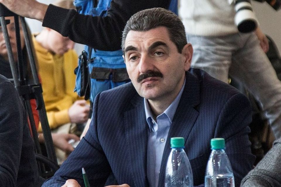 Армен Бежанян не расстраивается из-за своих догов.