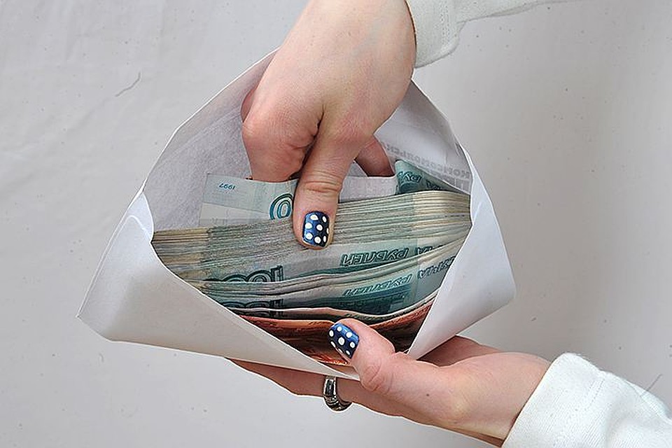 Опрос: Около 23 млн работающих россиян вовлечены в «теневой» рынок труда
