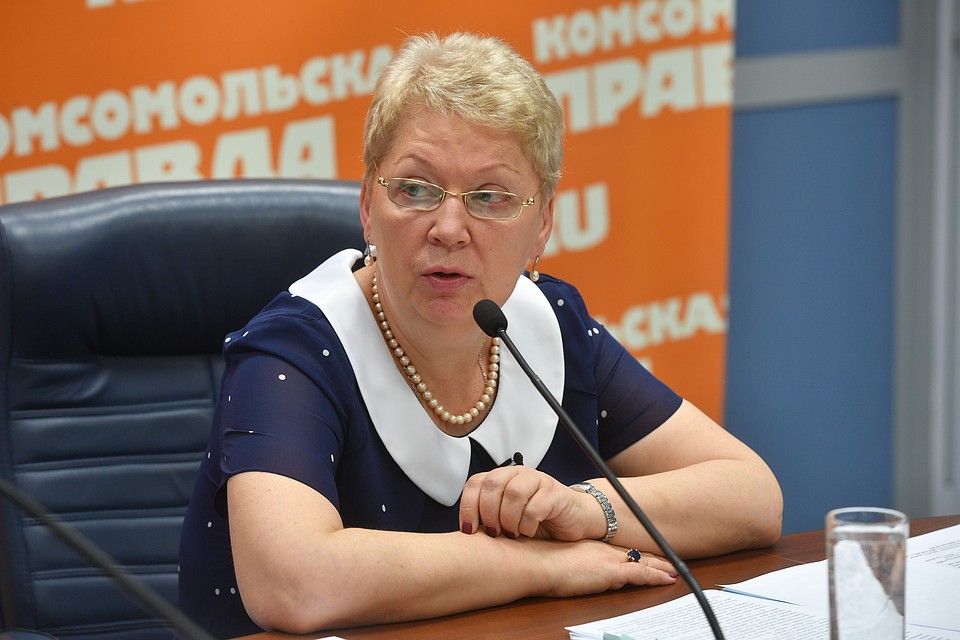 Глава Минобрнауки считает, что опыт Советского Союза можно применить к российским школам