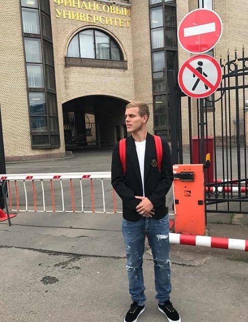Кокорин сказал, что поступил в институт Кокорин сказал, что поступил в институт