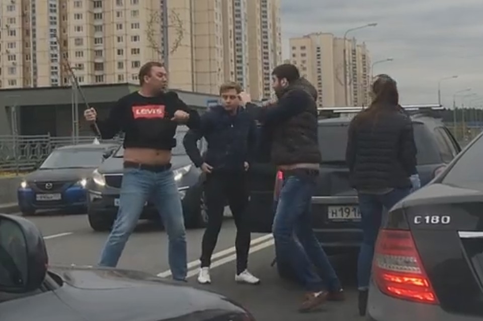 Драка произошла около станции метро "Жулебино"
