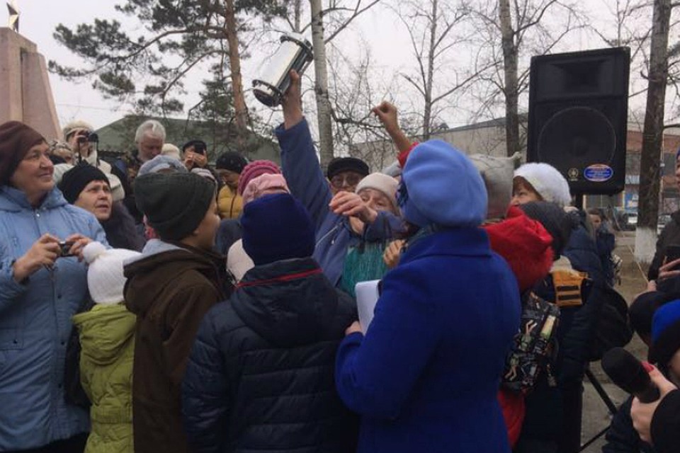 В Хабаровском крае вскрыли капсулу времени. Фото: администрация района имени Лазо