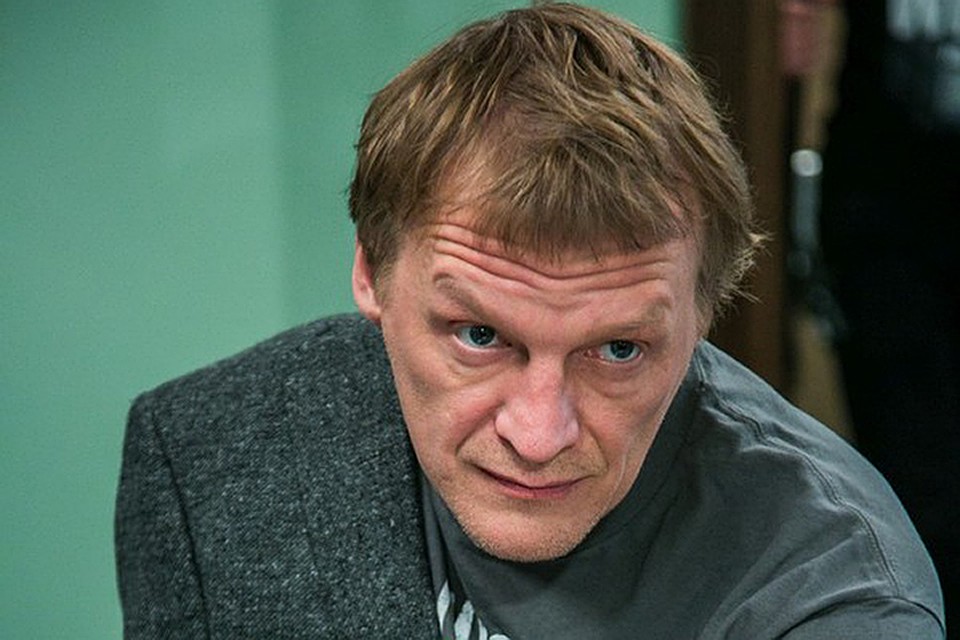 Роль самого крутого диагноста в городской больнице №100 отвели Алексею Серебрякову