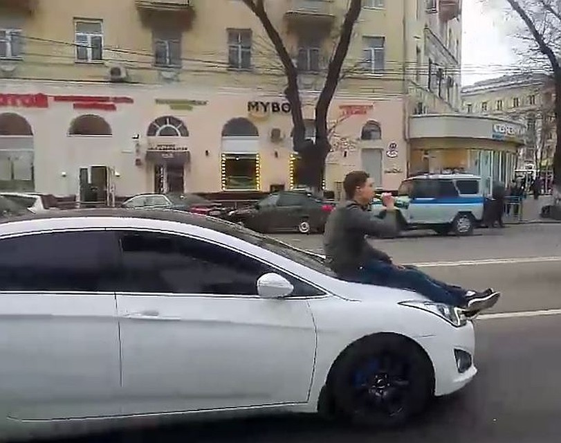 Парни, вероятно, хотели прославиться