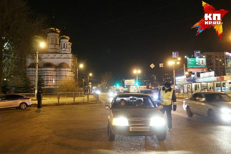 Пьяница сам угодил под колеса авто в Тверской области.