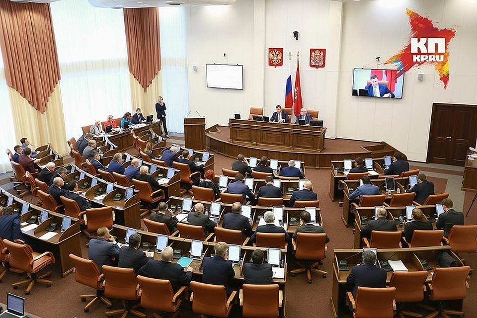Прежний министр Михаил Васильев освободит пост 25 декабря, и тогда в должность должен вступить новый руководитель ведомства.