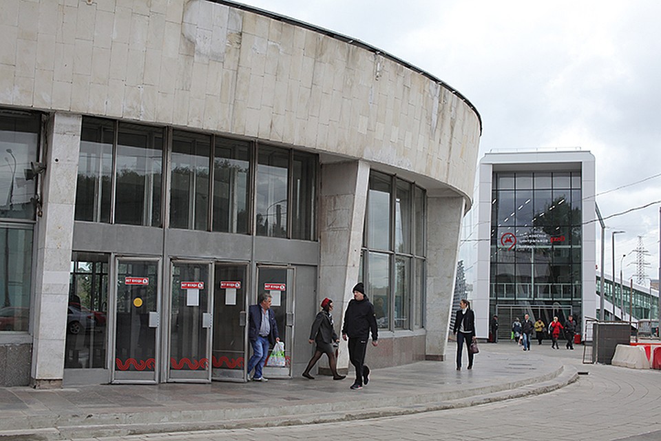 Взрывное устройство отыскали на станции метро «Владыкино» Взрывное устройство отыскали на станции метро «Владыкино»