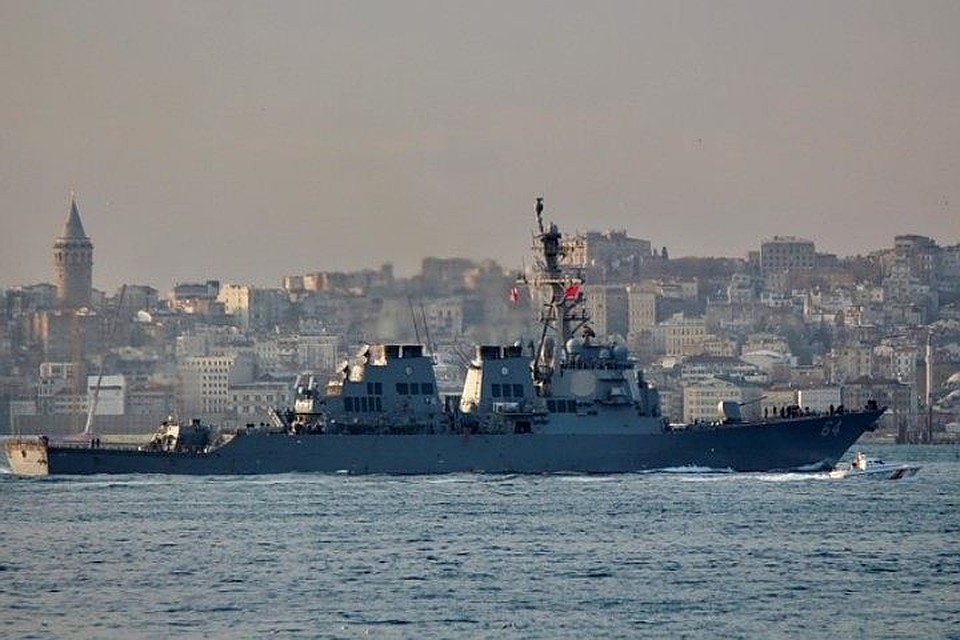 Ракетный эсминец ВМС США Carney покинул Черное море
