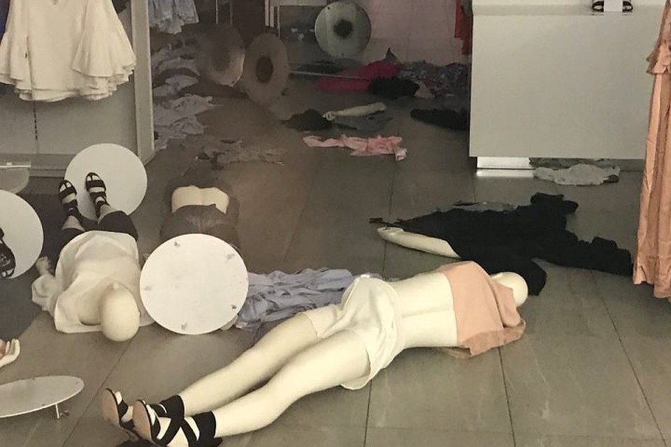 В ЮАР разгромили магазины H&M из-за «расистской» рекламы