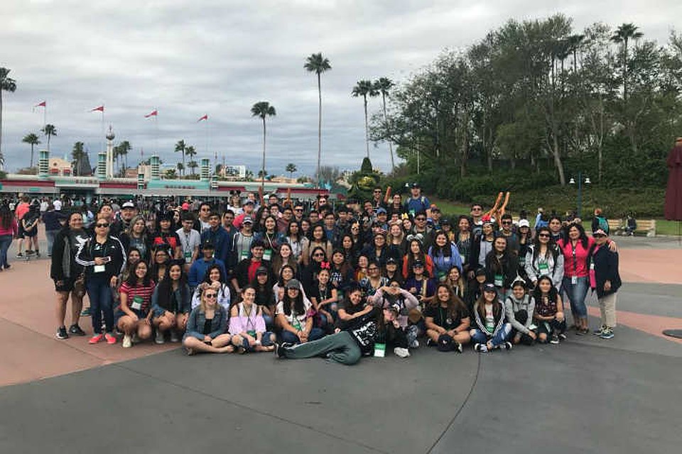 Школьники из Channelview High School перед Disney World в Орландо накануне аварии. Фото: группа Channelview High School в Фейсбуке