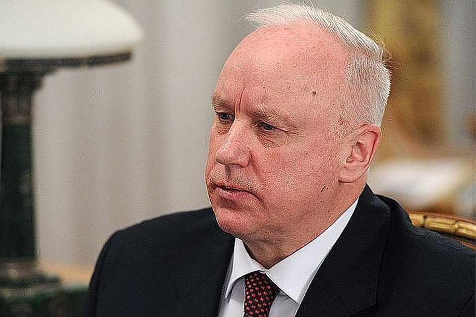 Путин поручил Бастрыкину провести полное расследование по трагедии в Кемерово Путин поручил Бастрыкину провести полное расследование по трагедии в Кемерово