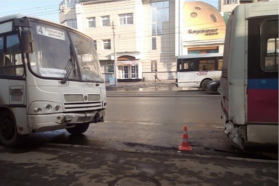 Ни один из водителей не смог предотвратить аварию