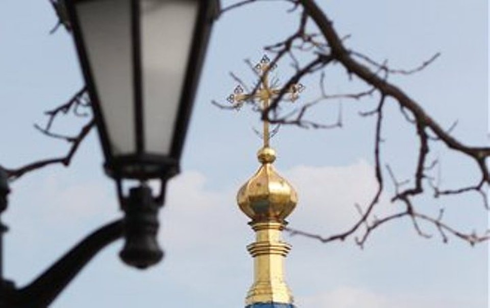 Женщина сорвалась с 23-метровой высоты