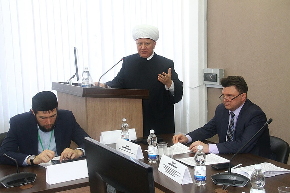Альбир Крганов подчеркнул, что сохранение стабильности - задача, решение которой требует взаимодействия различных общественных институтов.