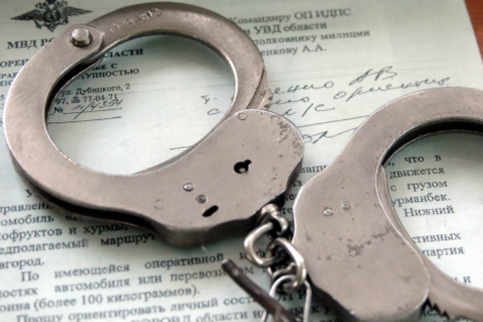 На Сахалине двое молодых людей несколько дней следили за жертвой перед ограблением