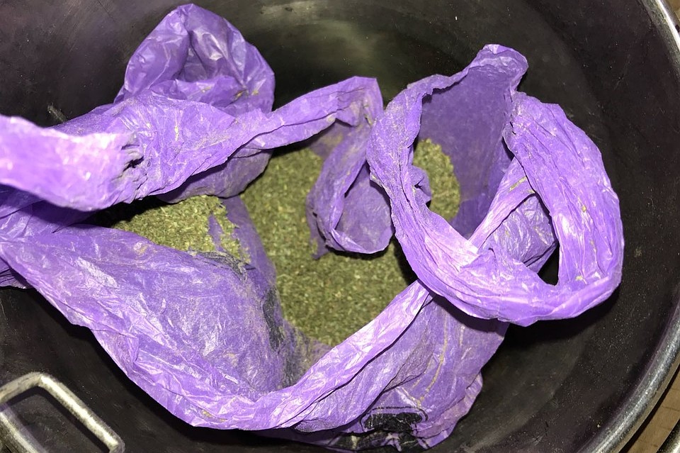 Липчанин пытался избавиться от марихуаны