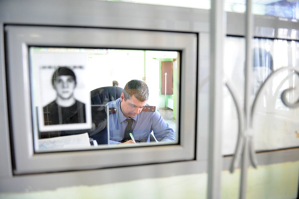 Великолукские полицейские задержали подозреваемых в кражах телефонов.
