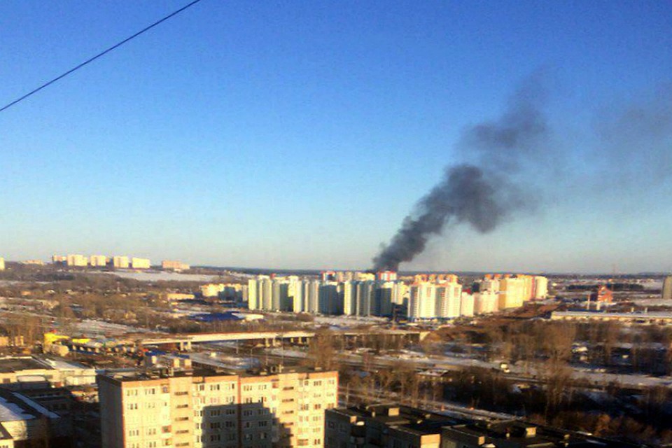 В районе Чистые пруды горел частный жилой дом. Фото: Олег ДВОЕГЛАЗОВ