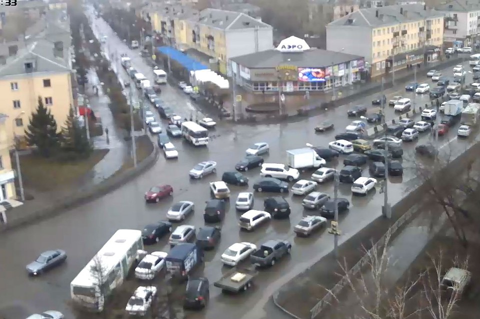 Против чего протестуют вышедшие на улицу люди или чего хотят добиться, никто пока не сообщает. Фото: "ЧП-Красноярск"