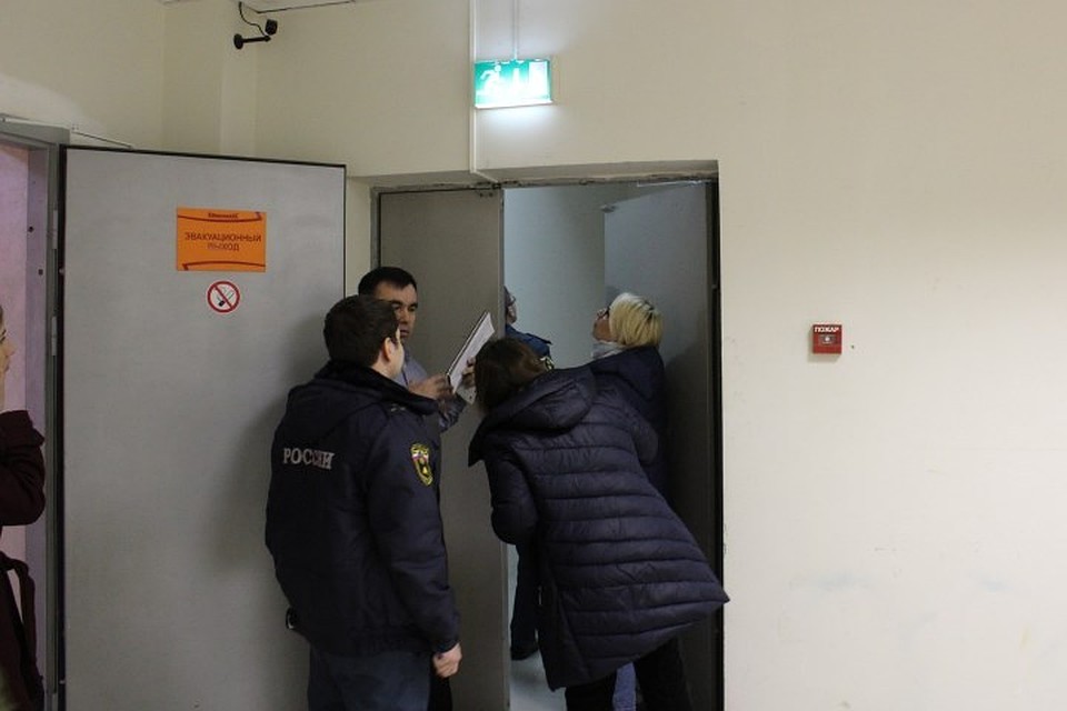 Коллективно прокуроры и спасатели насчитали более 3 тысяч нарушений.