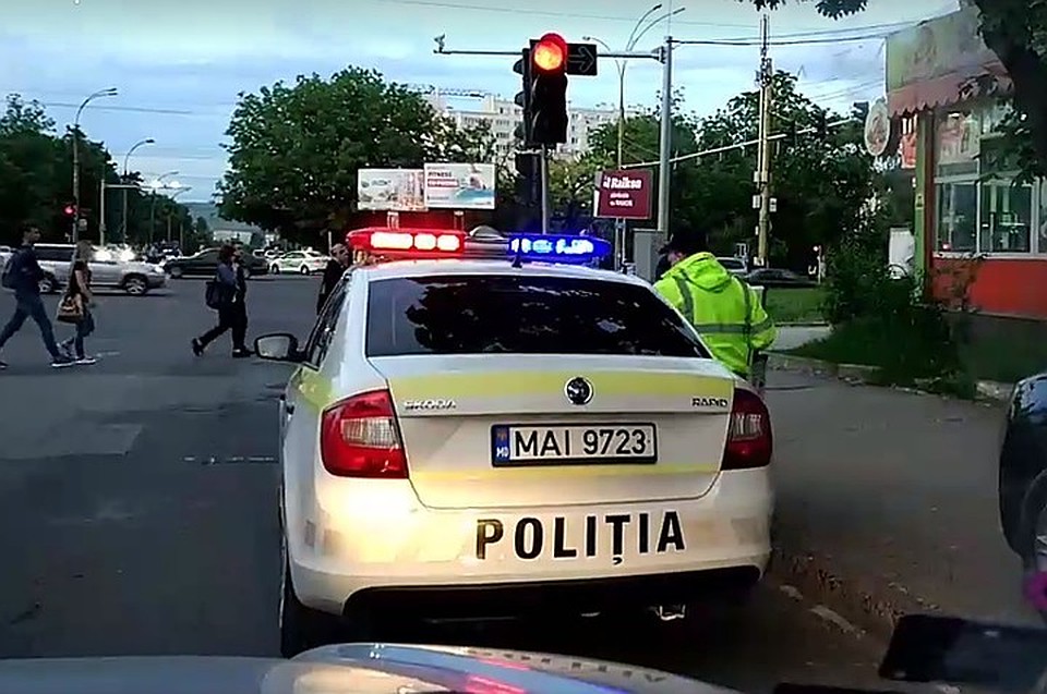 Полицейские будут дежурить по всей Молдове