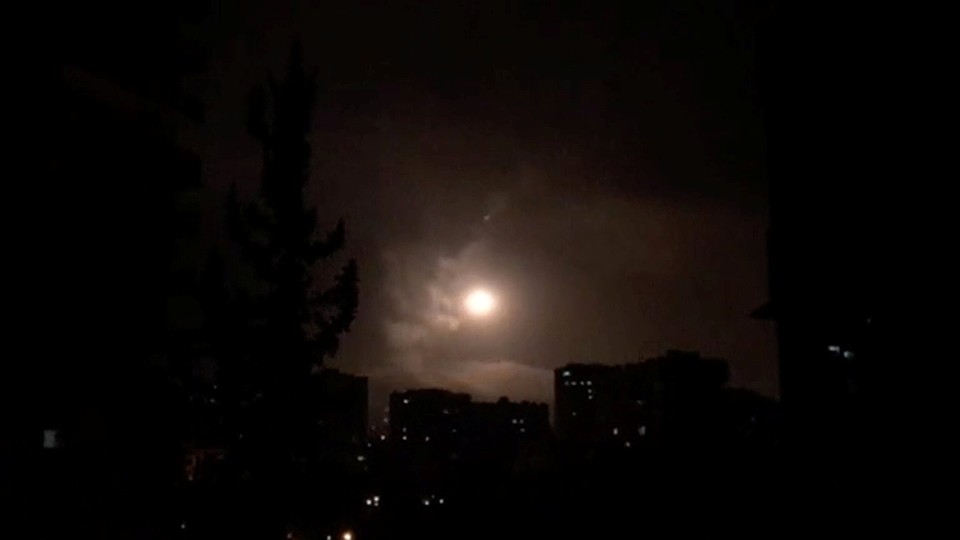 В web-сети интернет появилось видео перехвата ракеты «Томагавк» в небе над Сирией В web-сети интернет появилось видео перехвата ракеты «Томагавк» в небе над Сирией
