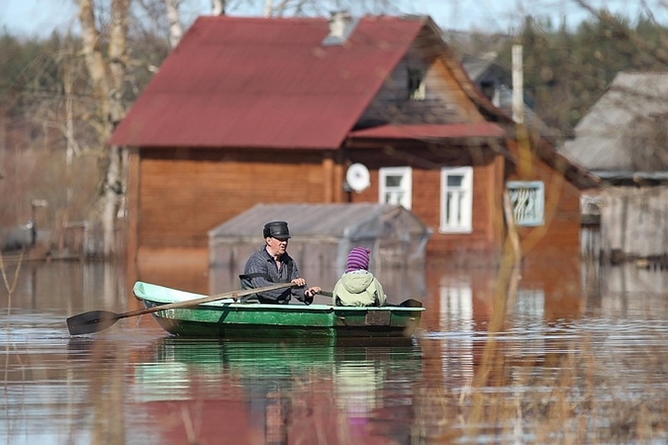 Жителям Ленобласти рекомендуют проверить плавсредства