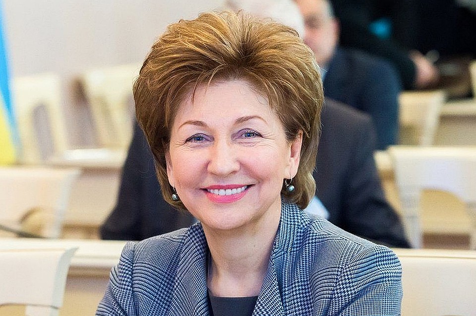 Галина Карелова ударно потрудилась в 2017 году - ее доход увеличился на 900 тысяч.