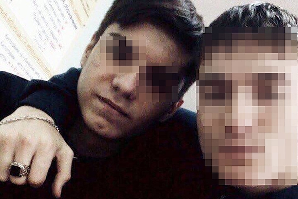17-летний подросток (слева) напал на учителя и своих одноклассников. Фото: ВКонтакте