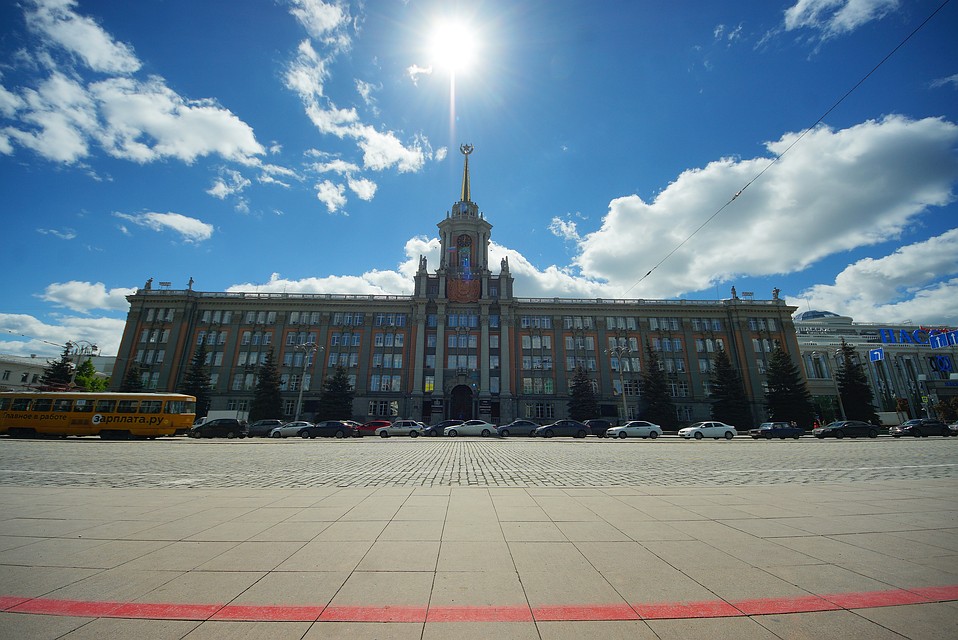 На месте парковки установят временные трибуны для ветеранов
