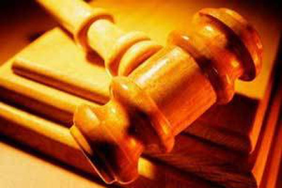 Суд приговорил нарушителя к обязательным работам