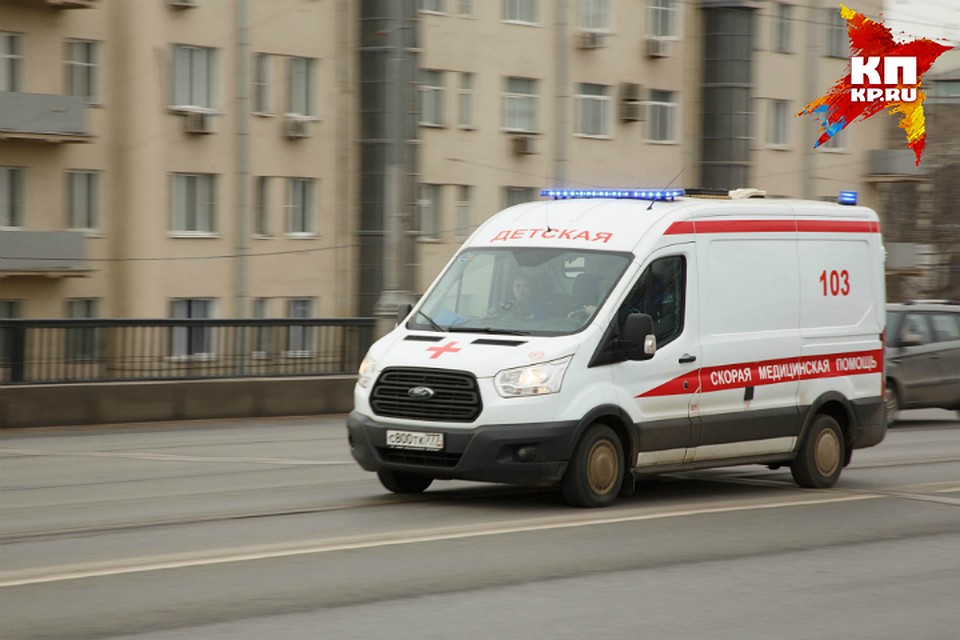 Пострадавшего подростка с травмами увезли в больницу.