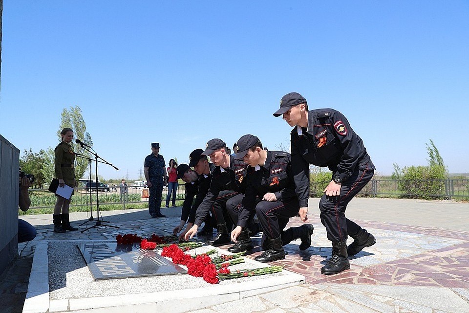 На мемориале "Лысая гора" прошел Урок Мужества. Фото: пресс-службы администрации Волгоградской области