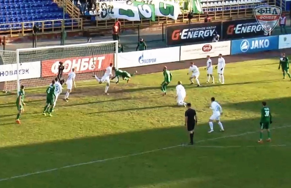 Со стандартного углового мяч забили в ворота "Ротора". Фото группы FCRV Supporters / ФК Ротор Волгоград