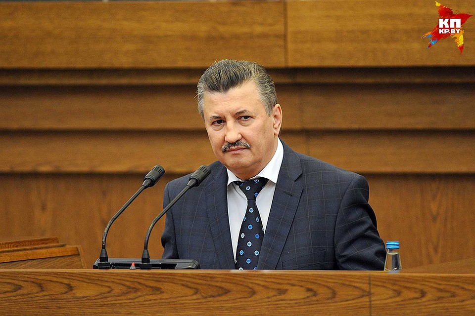 Владимир Зиновский: "Лукашенко не требует делать среднюю зарплату 1000 руб. любым способом"