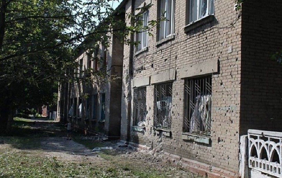 Носеленные пункты Донбасса продолжают обстреливать. Фото: facebook.com