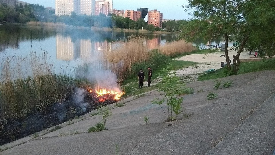 Полицейские потушили пожар за несколько минут