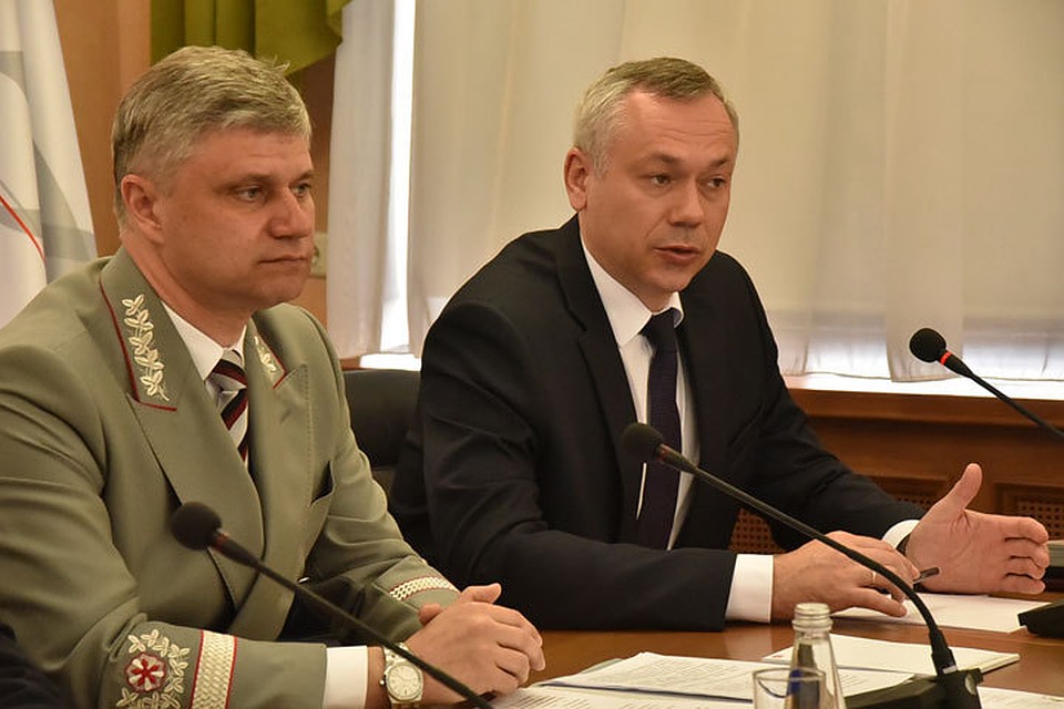 Глава РЖД Олег Белозёров и врио губернатора Новосибирской области Андрей Травников. Фото предоставлено пресс-службой правительства НСО
