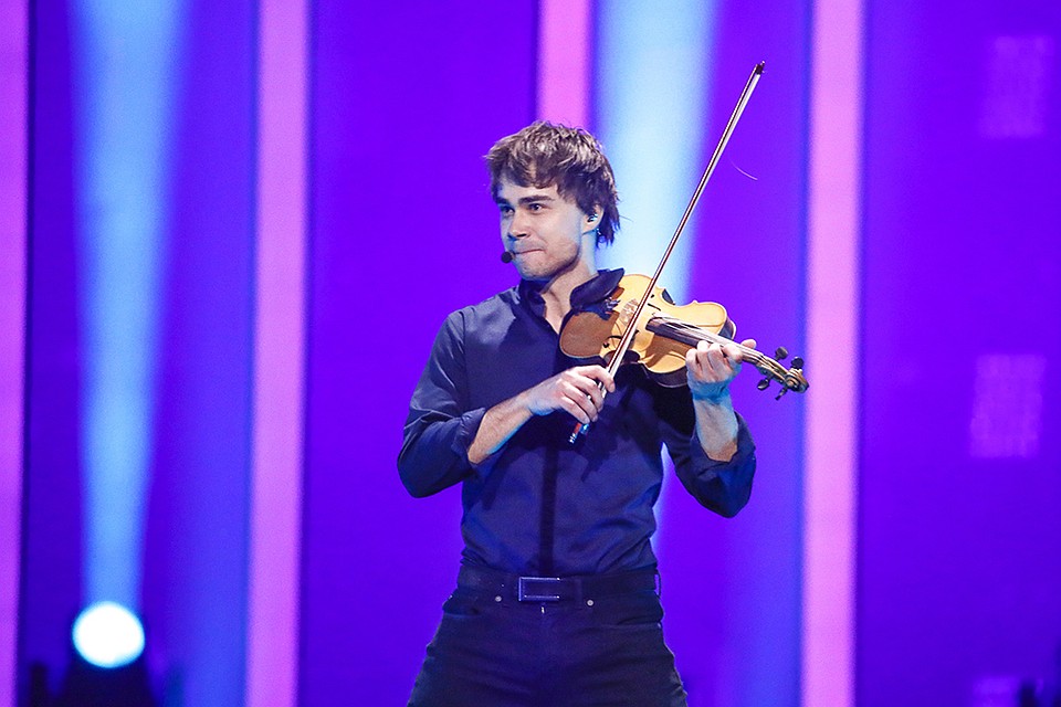 Александр Рыбак решил войти дважды в одну и ту же воду - и не ошибся! Фото: eurovision.tv