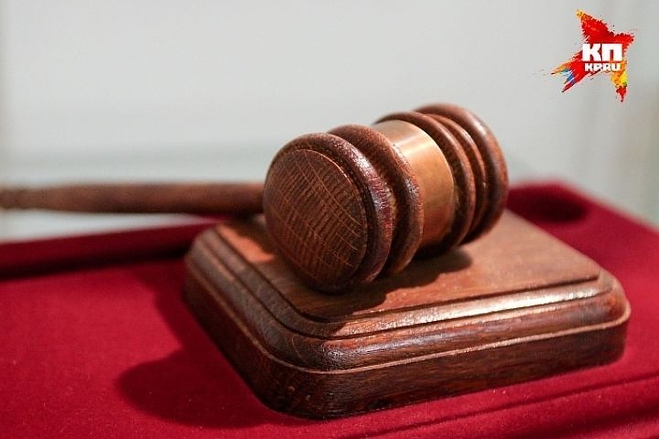 Работника стеклотары, который продавал спирт и ацетон, осудили в Хабаровске