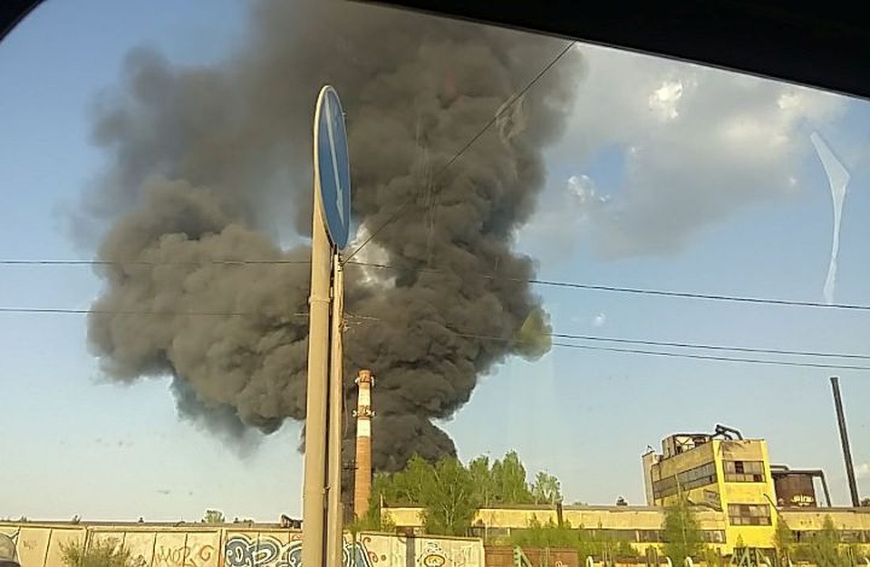 Начало пожара на Промышленной