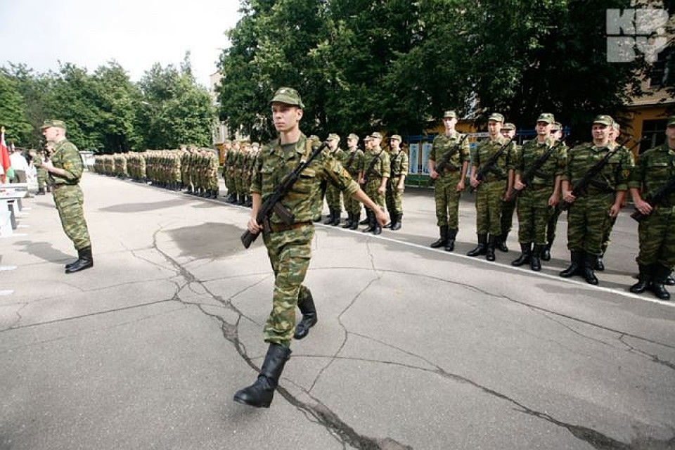 15 мая в Беларуси началась отправка призывников в армию