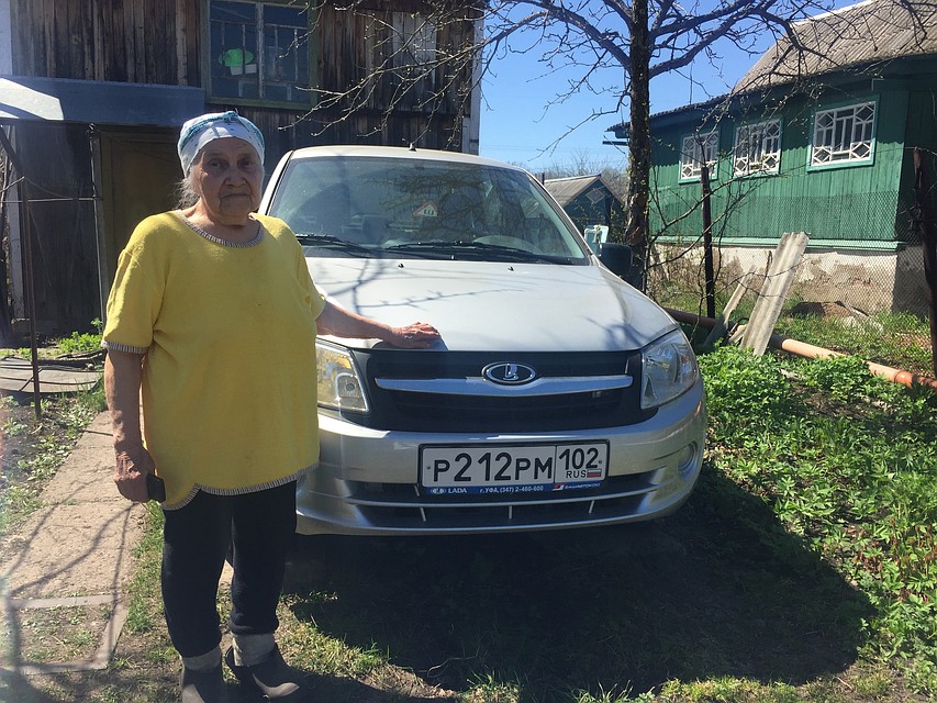 Ракие Сабирзянова уже пять лет рассекает на своей "Ладе"